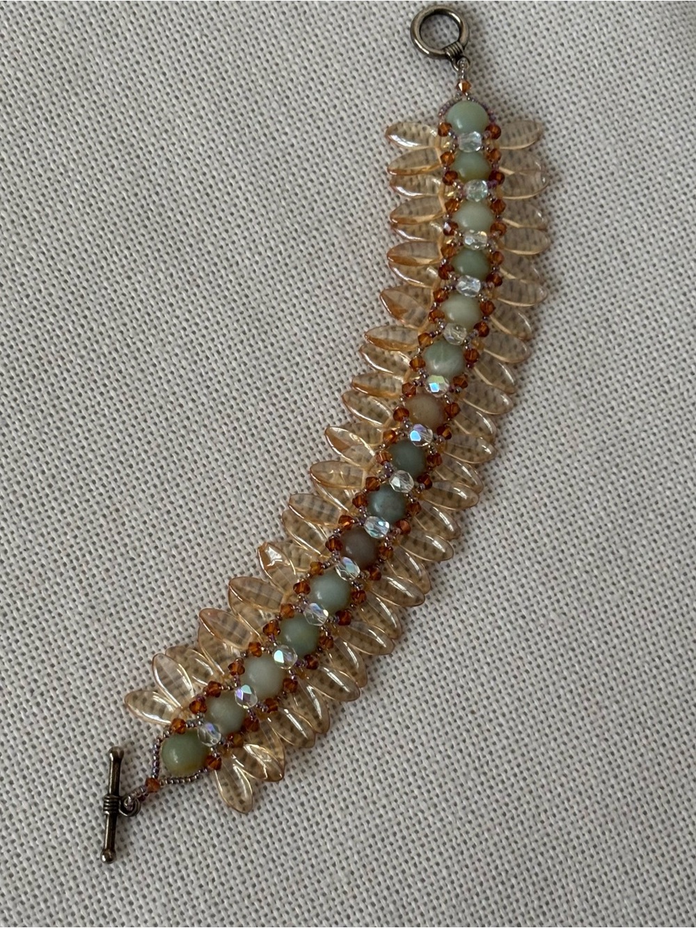 Beaded Crystal & Glass Bracelet With Blue Stones w/Silver Tone Closure 5-1/2”-6”